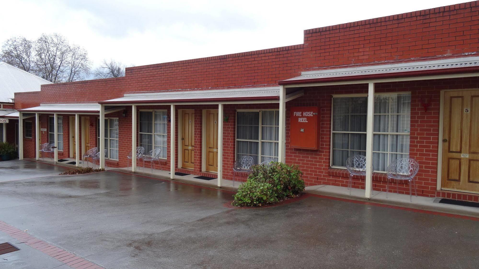 Yackandandah Central Екстер'єр фото