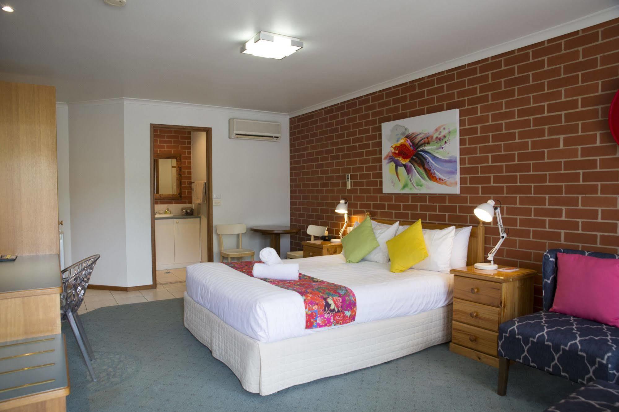 Yackandandah Central Екстер'єр фото